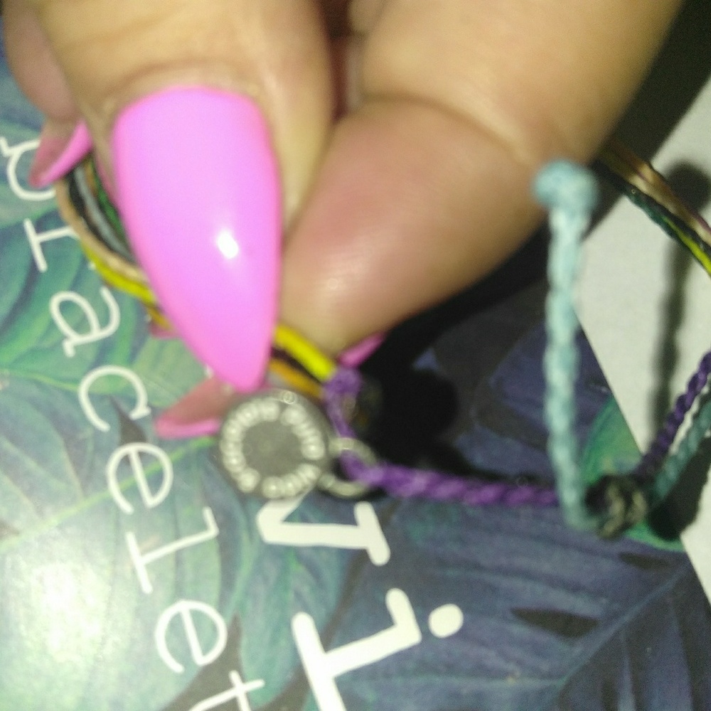 Bracelets - Picture 3 of 4